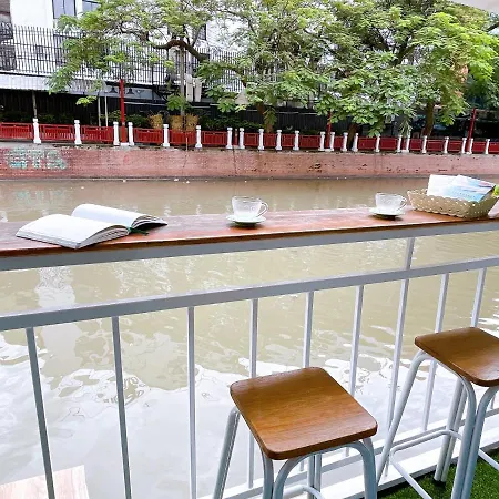 Lively And Cozy Canal House ,Entire House Bangkok Exterior photo