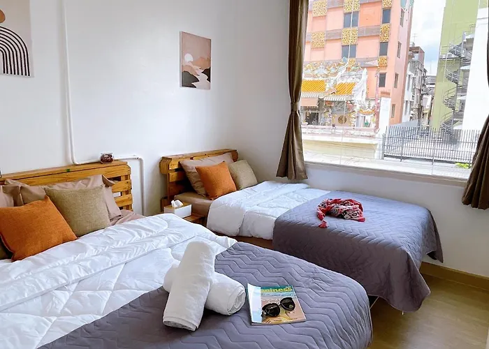 Lively And Cozy Canal House ,Entire House