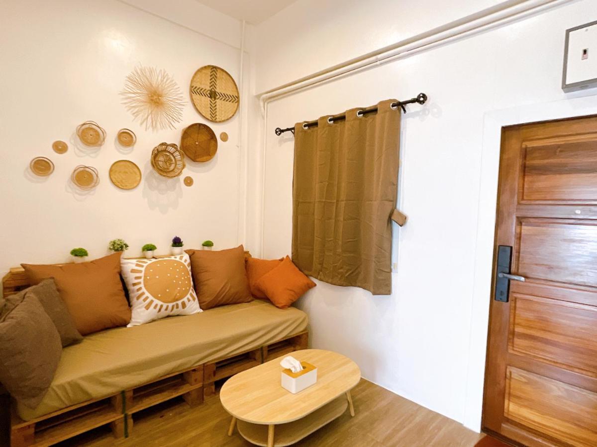 अपार्टमेंट Lively And Cozy Canal House ,entire House Bangkok